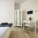 Hostel Parysa