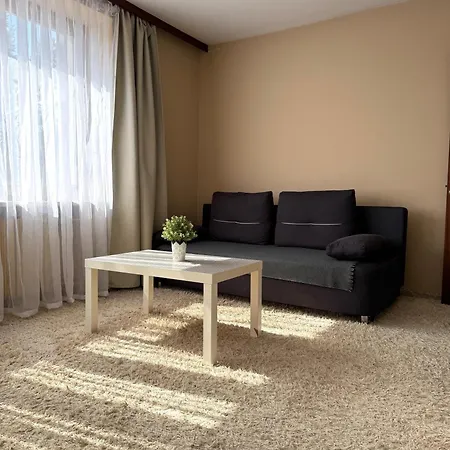Parysa
